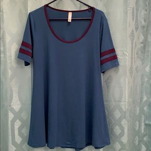 Lularoe women’s size medium short sleeve top, nice